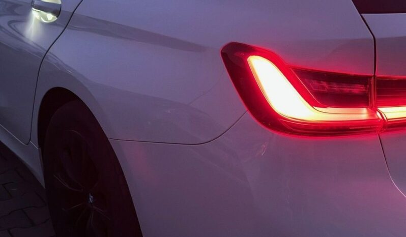 BMW Seria 3 318d Sport Line full