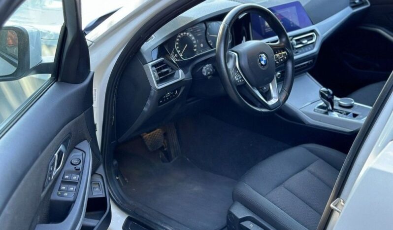 BMW Seria 3 318d Sport Line full