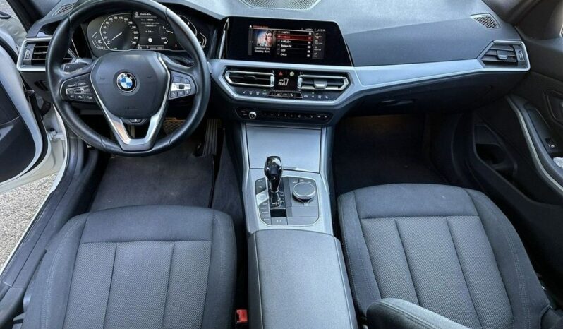 BMW Seria 3 318d Sport Line full