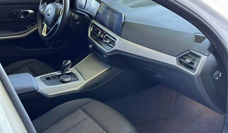 BMW Seria 3 318d Sport Line full