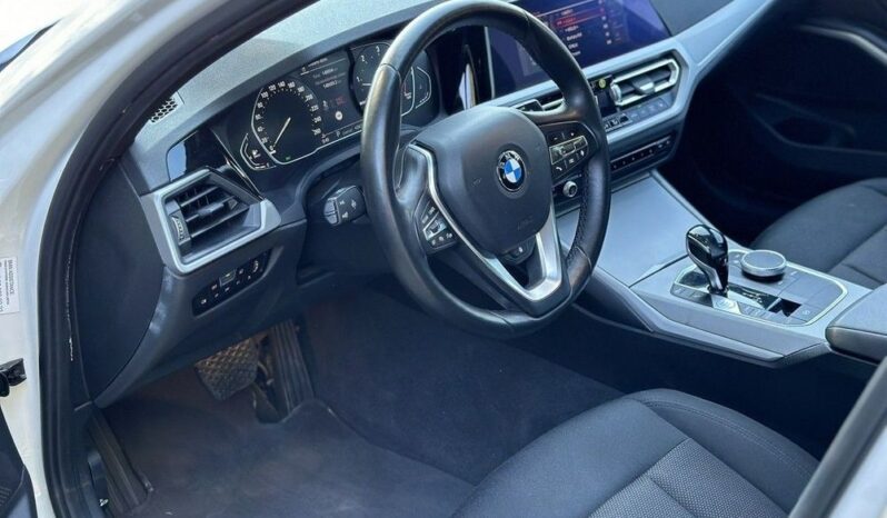 BMW Seria 3 318d Sport Line full