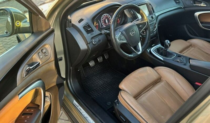 Opel Insignia 2.0 ECOTEC DI Turbo 4×4 Country Tourer ec full