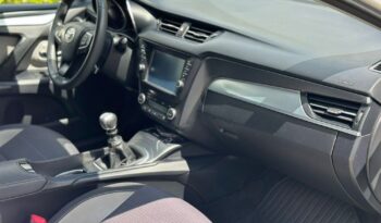 Toyota Avensis Touring Sports 1.8 Edition S+ full