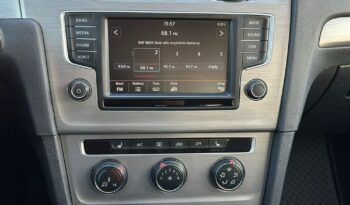 Volkswagen Golf full