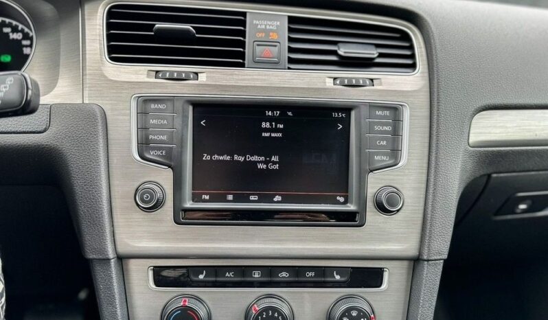 Volkswagen Golf full