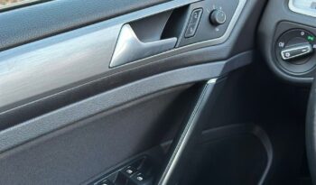 Volkswagen Golf full
