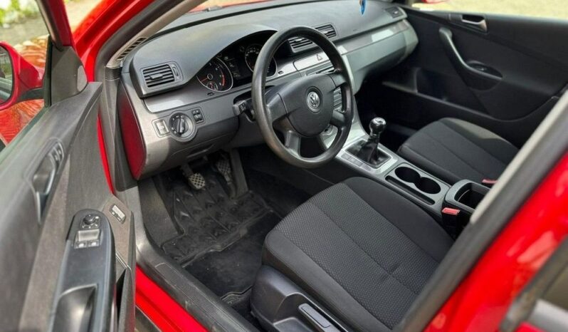 Volkswagen Passat full