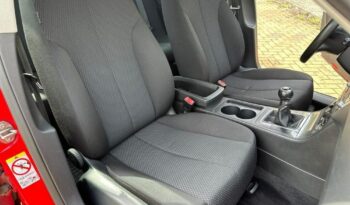 Volkswagen Passat full