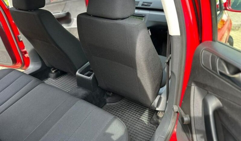 Volkswagen Passat full