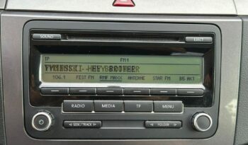 Volkswagen Passat full