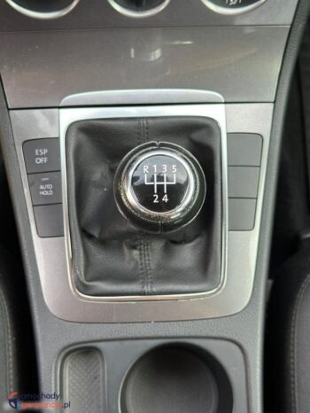 Volkswagen Passat full