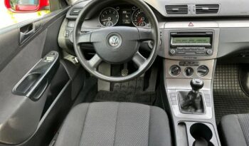 Volkswagen Passat full