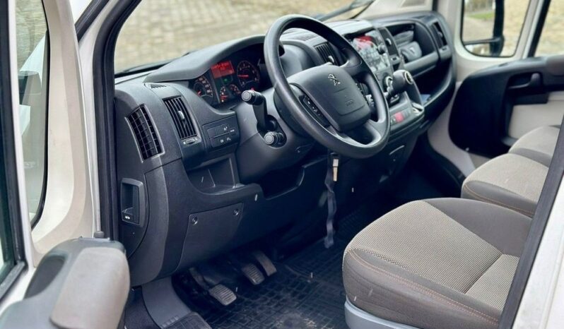Peugeot Boxer full