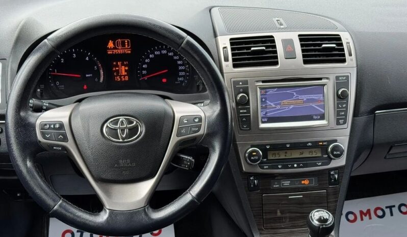 Toyota Avensis 2.0 D-4D Premium full