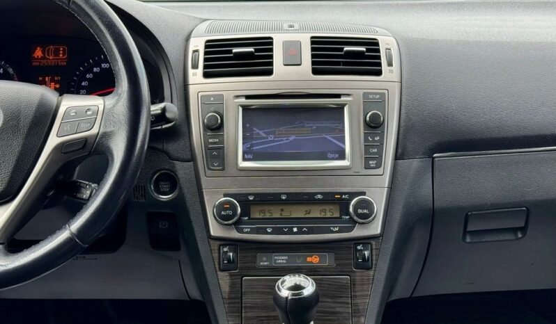 Toyota Avensis 2.0 D-4D Premium full