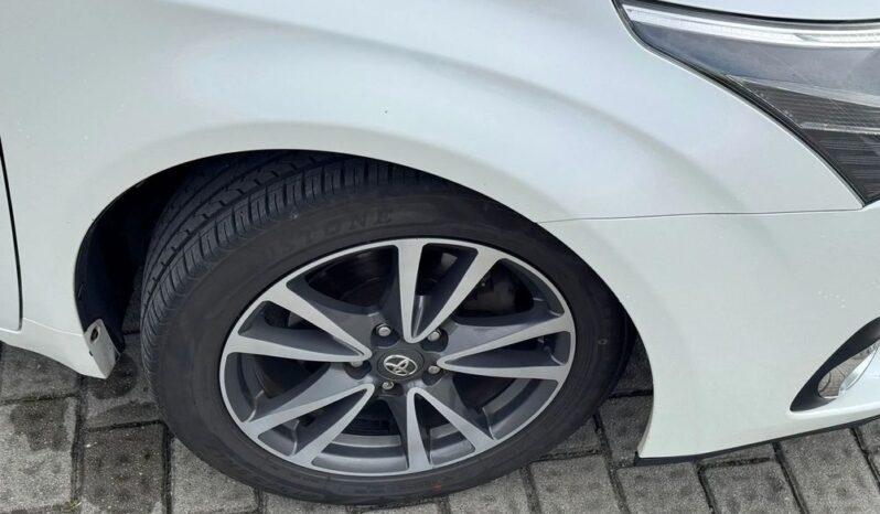 Toyota Avensis 2.0 D-4D Premium full