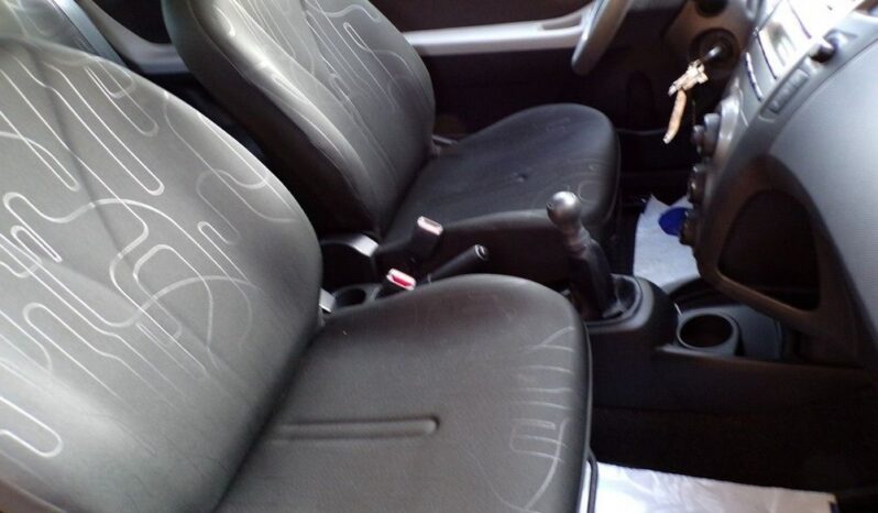 Toyota Yaris full