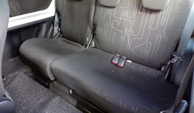 Toyota Yaris full