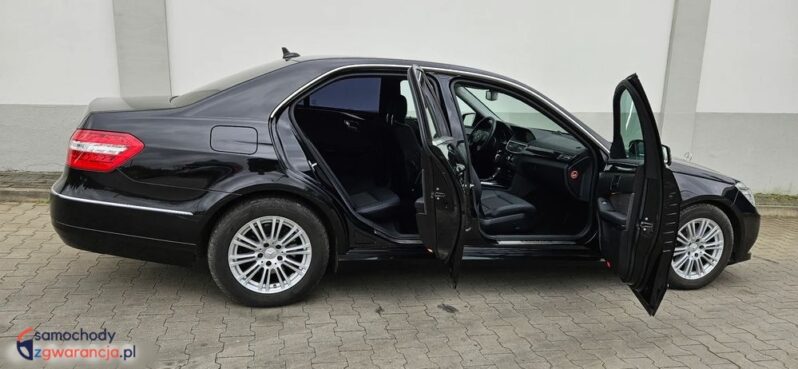 Mercedes-Benz Klasa E full