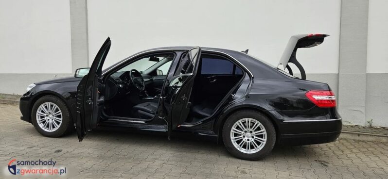Mercedes-Benz Klasa E full