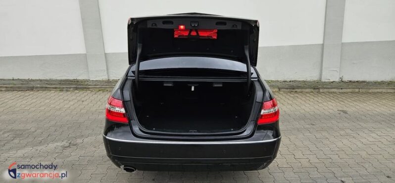 Mercedes-Benz Klasa E full