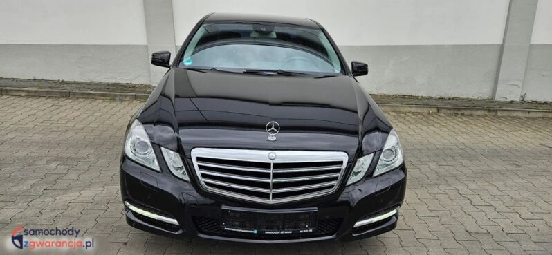 Mercedes-Benz Klasa E full