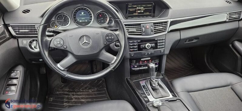 Mercedes-Benz Klasa E full