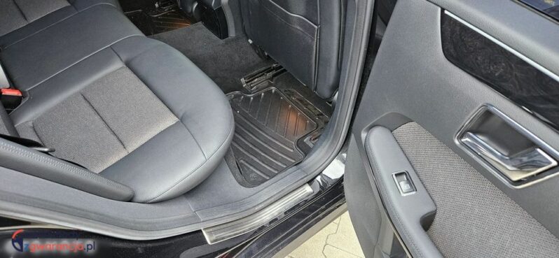 Mercedes-Benz Klasa E full