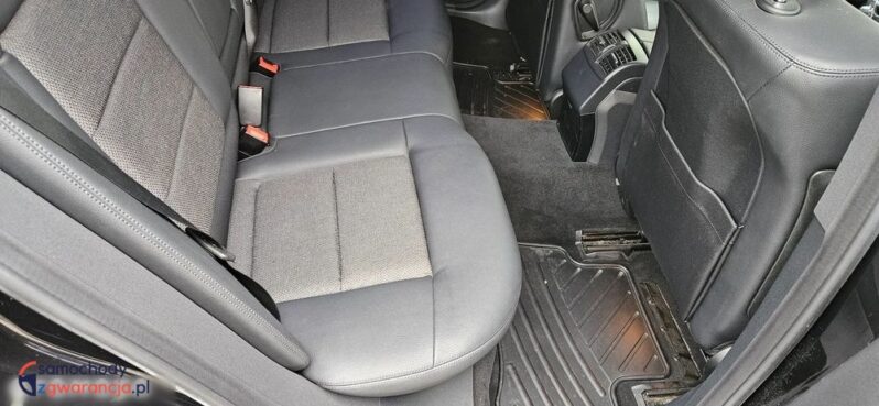 Mercedes-Benz Klasa E full