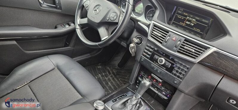 Mercedes-Benz Klasa E full