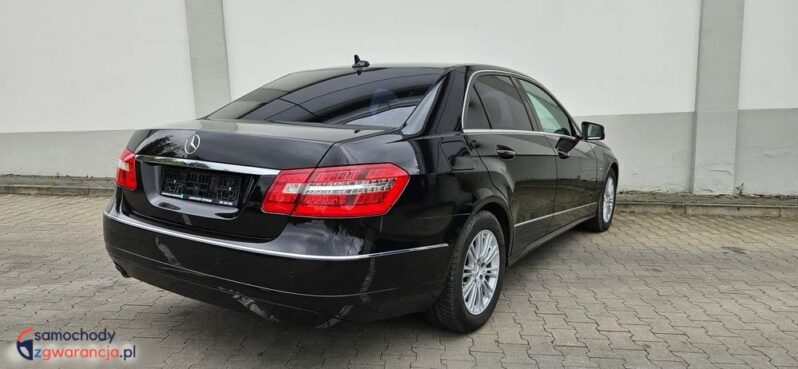 Mercedes-Benz Klasa E full
