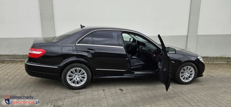 Mercedes-Benz Klasa E full
