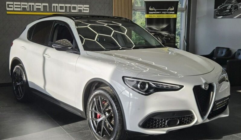 Alfa Romeo Stelvio 2.0 Turbo Sprint Q4 full