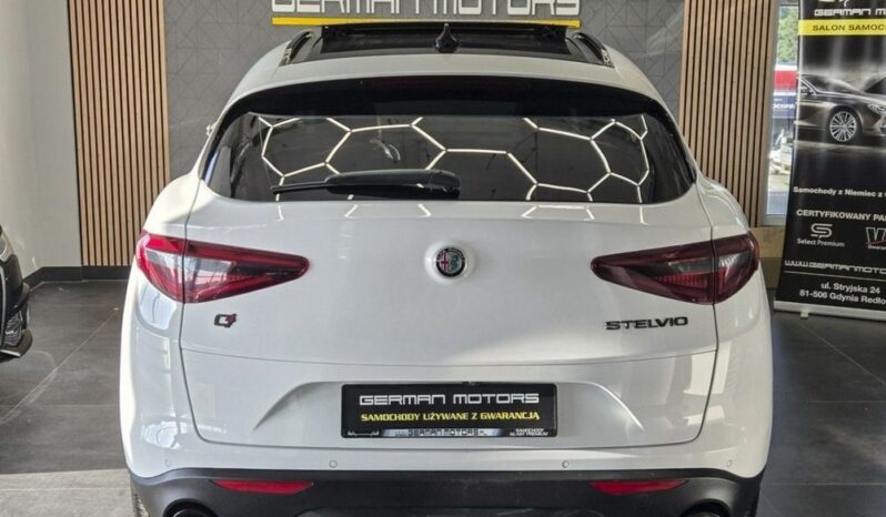 Alfa Romeo Stelvio 2.0 Turbo Sprint Q4 full