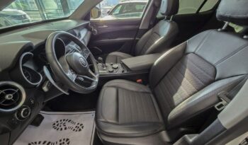 Alfa Romeo Stelvio 2.0 Turbo Sprint Q4 full