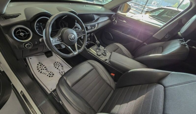 Alfa Romeo Stelvio 2.0 Turbo Sprint Q4 full