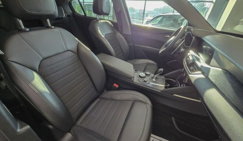 Alfa Romeo Stelvio 2.0 Turbo Sprint Q4 full