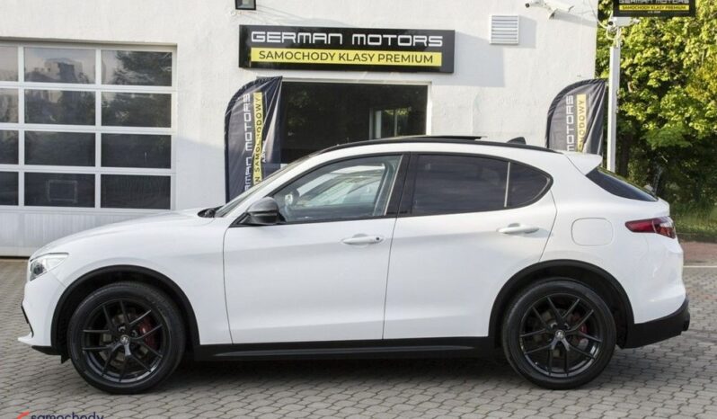 Alfa Romeo Stelvio 2.0 Turbo Sprint Q4 full