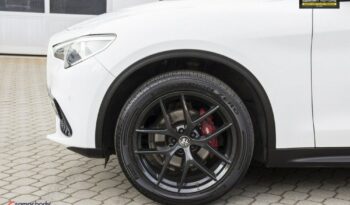 Alfa Romeo Stelvio 2.0 Turbo Sprint Q4 full