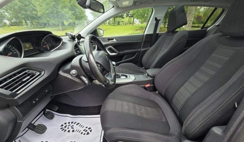 Peugeot 308 full