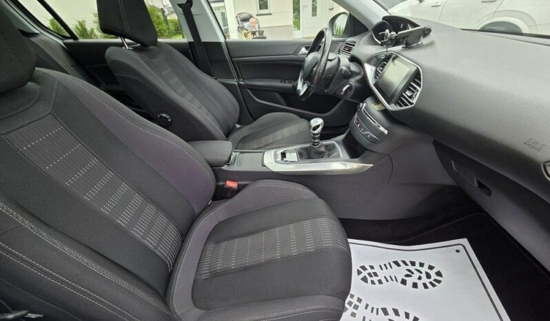 Peugeot 308 full