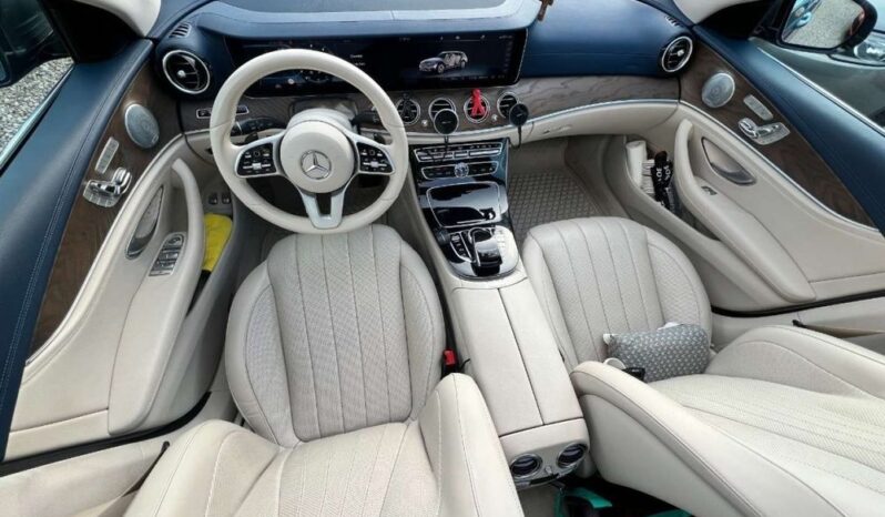 Mercedes-Benz Klasa E full
