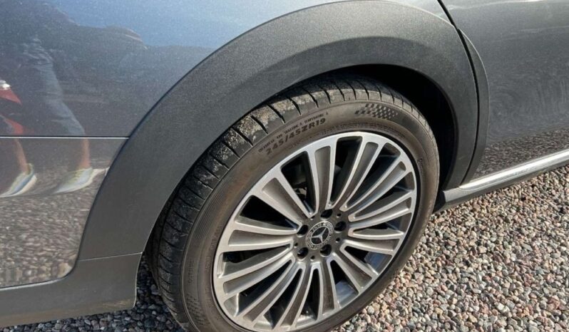 Mercedes-Benz Klasa E full
