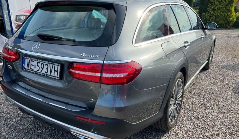 Mercedes-Benz Klasa E full