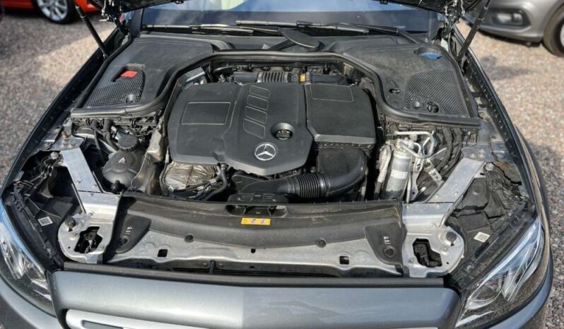 Mercedes-Benz Klasa E full