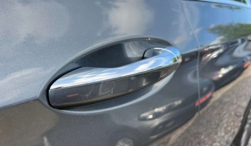 Mercedes-Benz Klasa E full