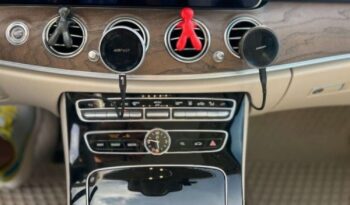 Mercedes-Benz Klasa E full