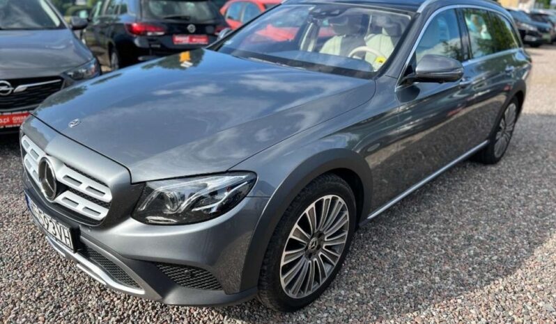 Mercedes-Benz Klasa E full