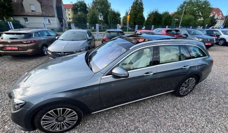 Mercedes-Benz Klasa E full