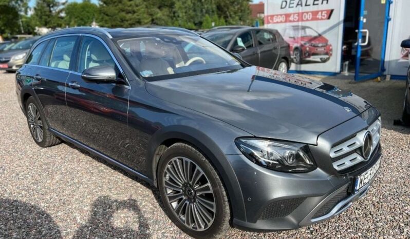 Mercedes-Benz Klasa E full